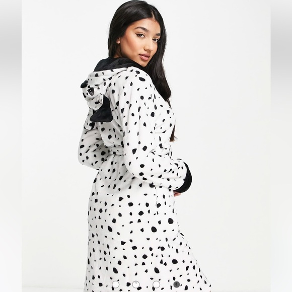 NWT ASOS Loungeable dalmatian robe in black and white Womens L - Picture 4 of 4